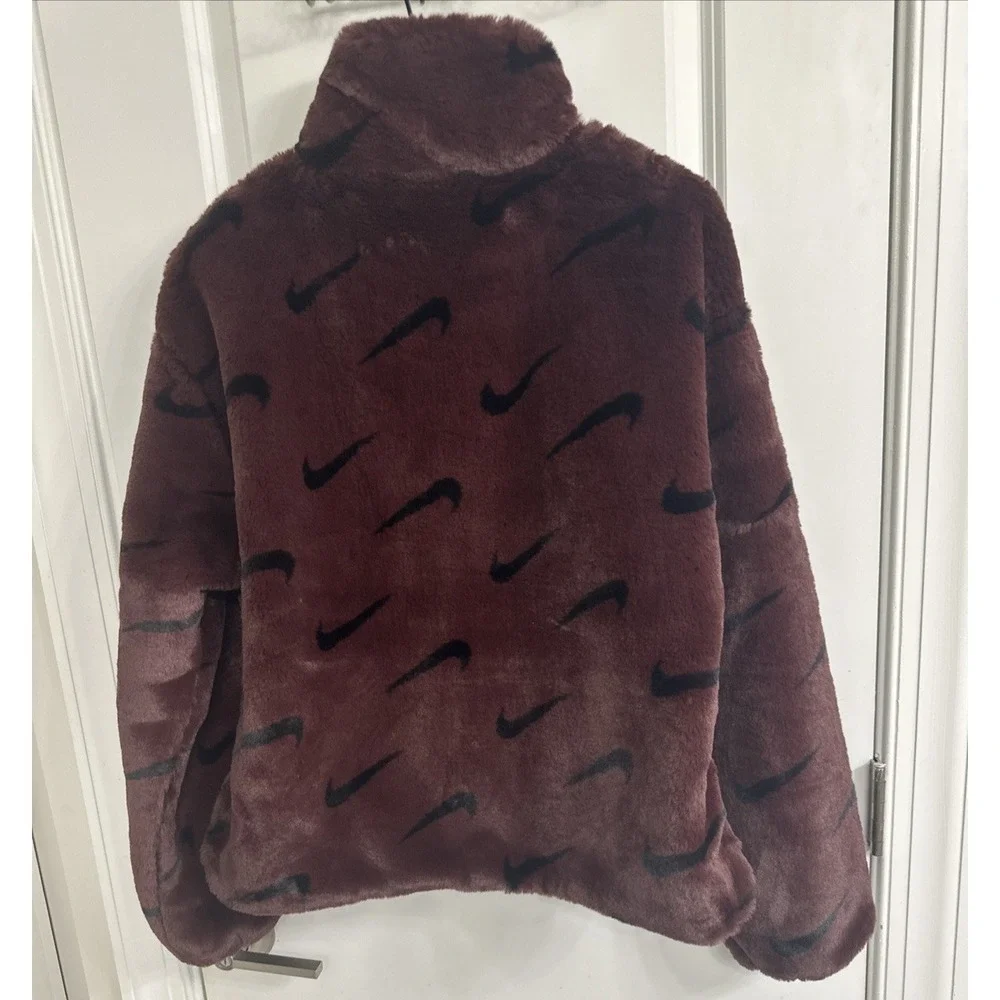 Nike Women Size Small Plush Printed Faux Fur Jacket‎ Burgundy Crush & Black